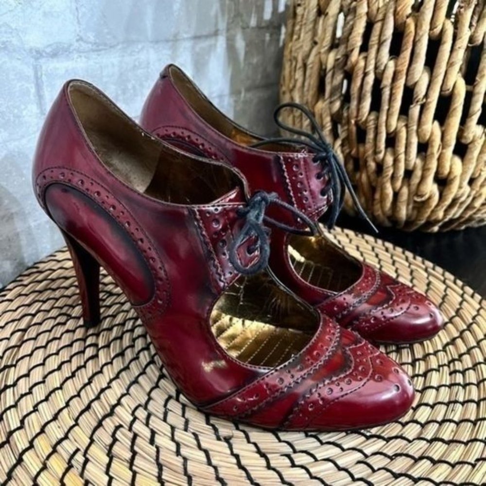ENZO ANGIOLINI - Red Burgundy Brouge Oxford Heels  Stiletto Lace up size US 7.5‌